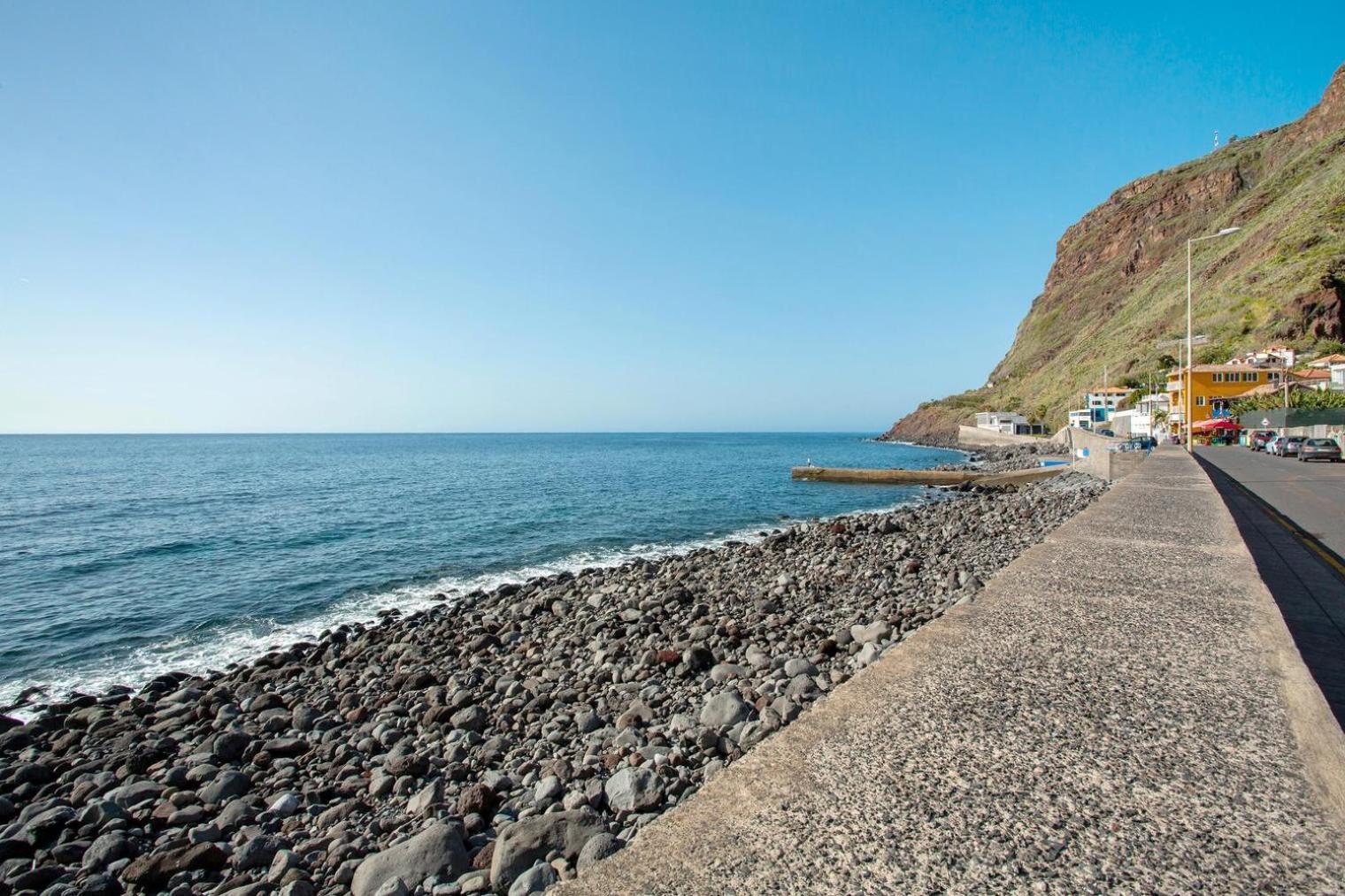 Blue By The Sea House * Paul do Mar (Madeira)