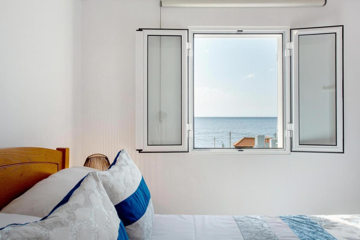 Blue By The Sea House * Paul do Mar (Madeira)